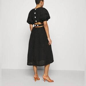 C/MEO DISPERSE SHORT SLEEVE DRESS BLACK